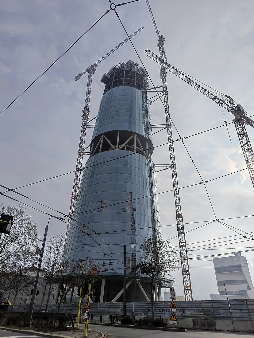 Torre A2A in costruzione a Milano (8 febbraio 2026)