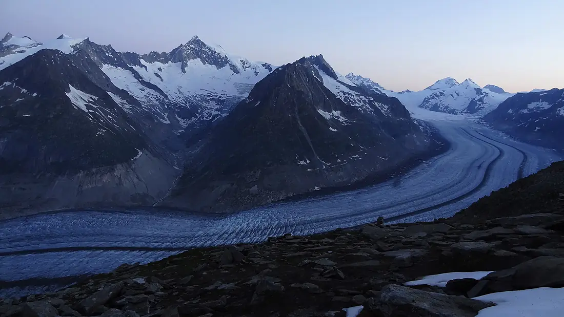 "Station Eggishorn's sight toward "Aletschhorn" on summer - panoramio