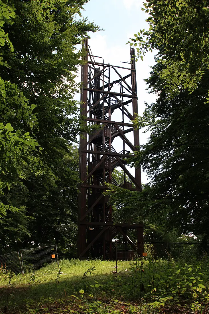 AtzelbergturmNachFeuer