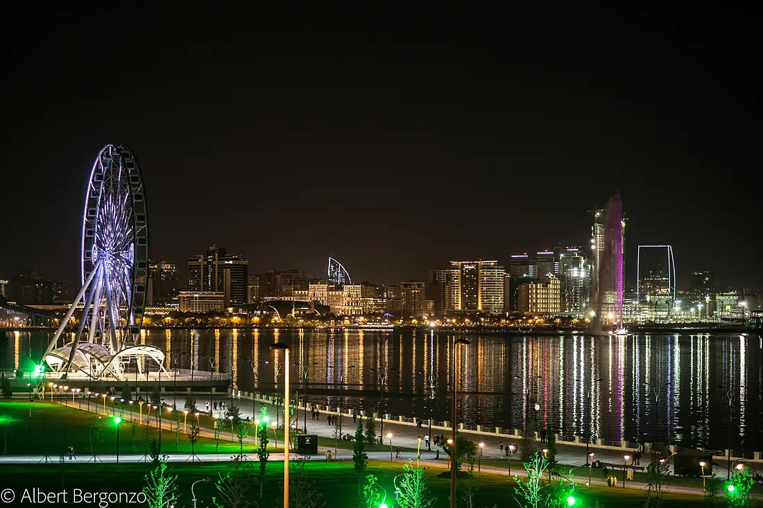 Night Time In Baku (120729477)