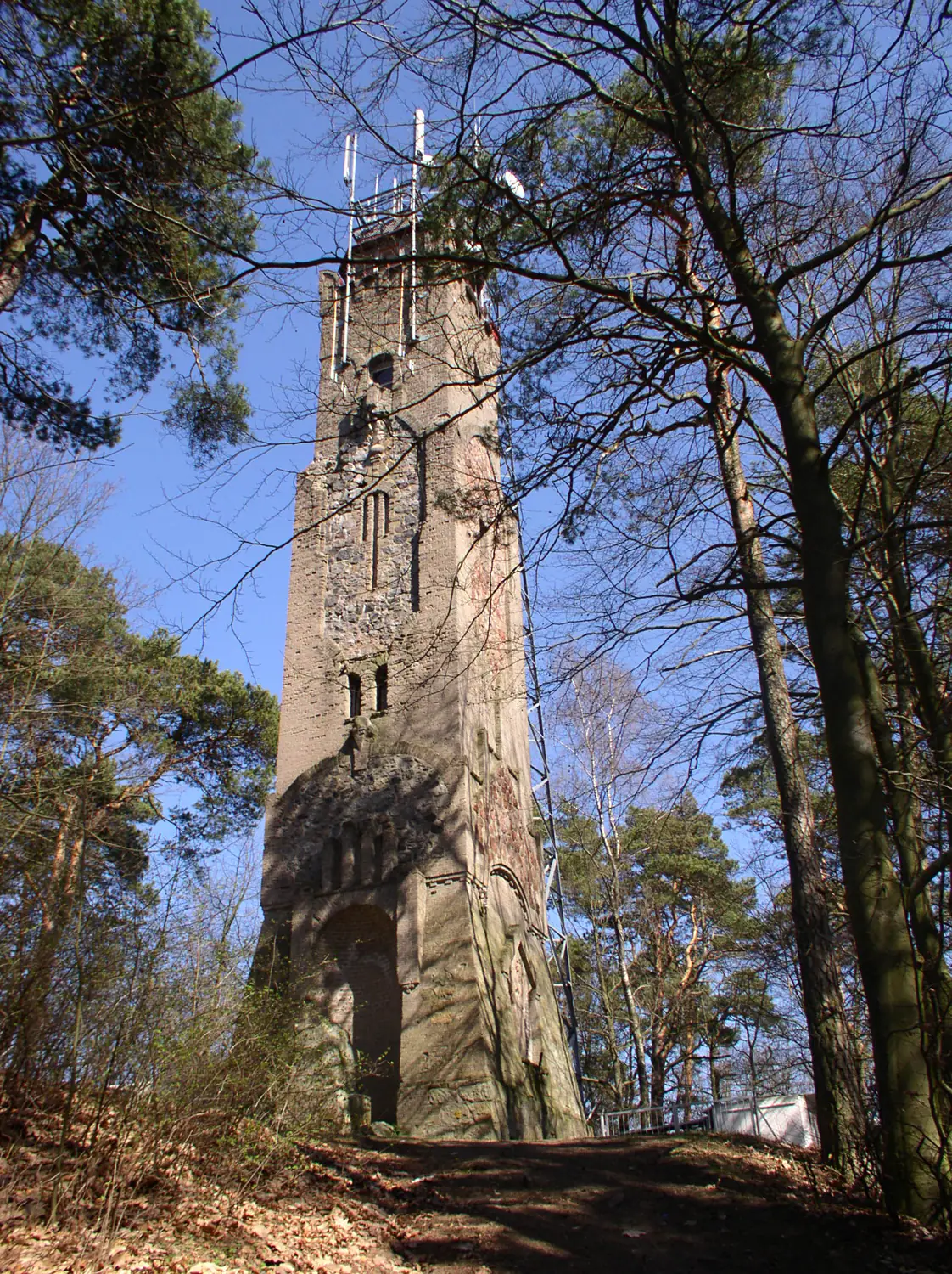 Wieża Bismarcka, niem. Bismarckturm, obecnie Tecława 01
