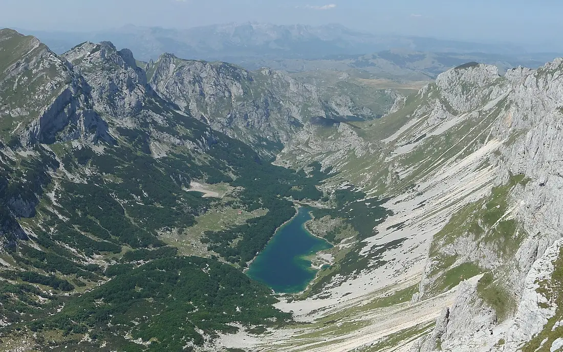 Panorama below Bobotov kuk, Škrčko Lakes (Škrčka jezera) - panoramio (cropped)
