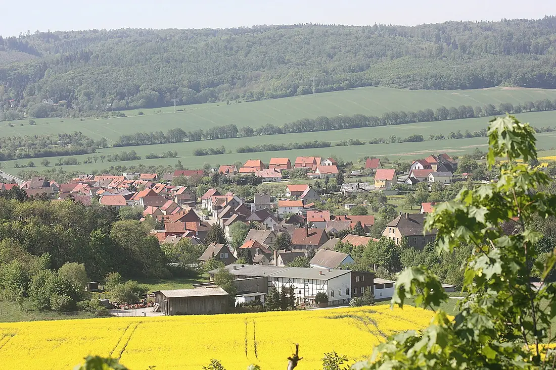 Blankenburg (Harz), Teufelsmauer, Blick auf Cattenstedt