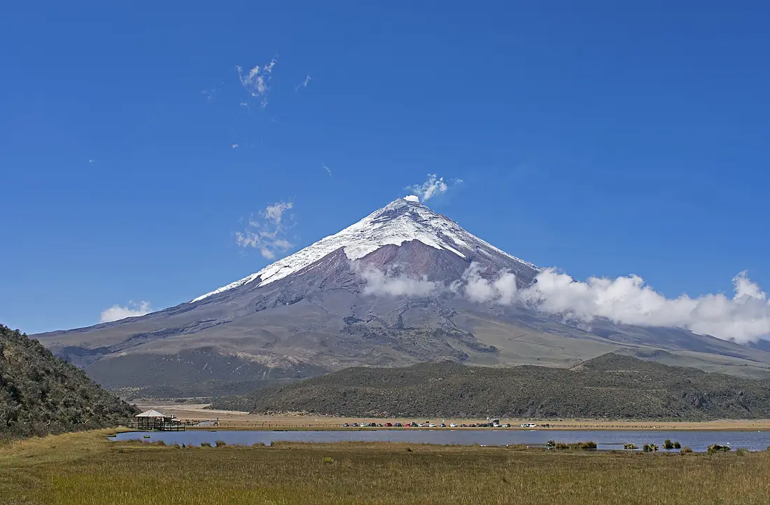 Cotopaxi National Park Cotopaxi seen from the trail around Laguna de Limpiopungo 02