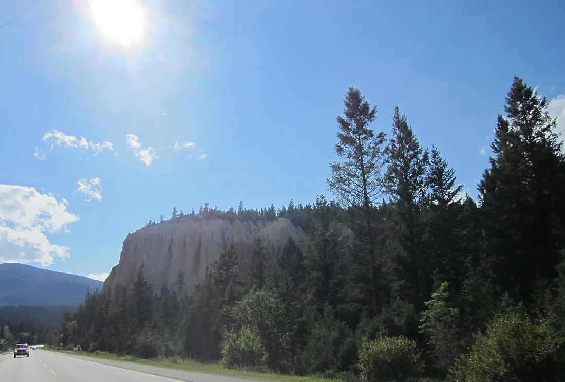 Hofert Hoodoos - panoramio (1)