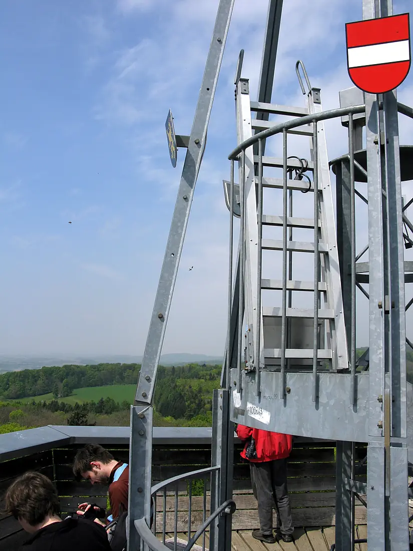 Eichbergturm in Emmendingen, Aussichtsplattform mit österreichischem Wappen