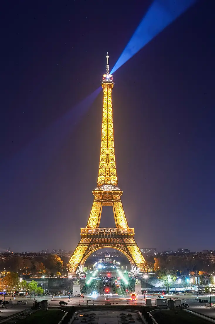 1000 Eiffel tower night illumination by Pierre Bideau in Paris Photo by Giles Laurent