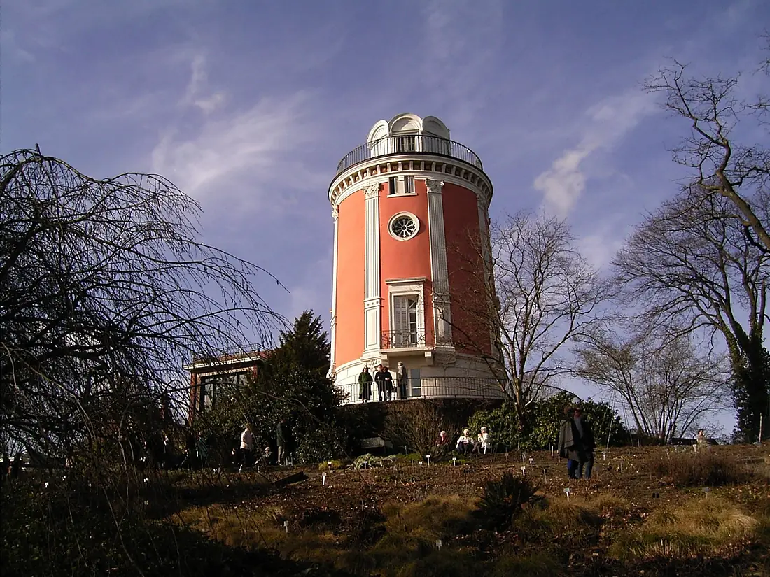 BG Wuppertal Elisenturm im Winter ies