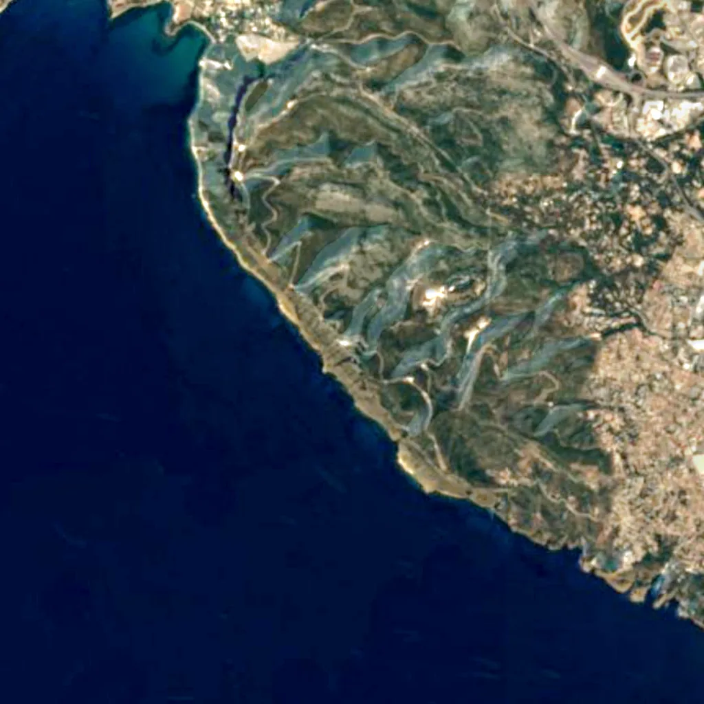 Falaises Soubeyranes seen from above (Sentinel-2)