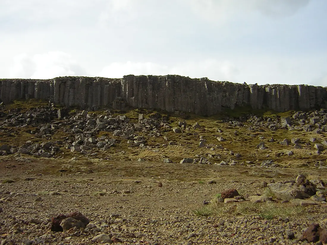 Former cliff