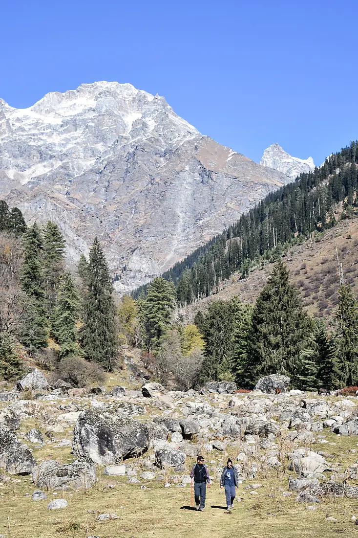 Hikers Peak Boulders Glacier Kutla Trail Himachal Nov21 D72 21192