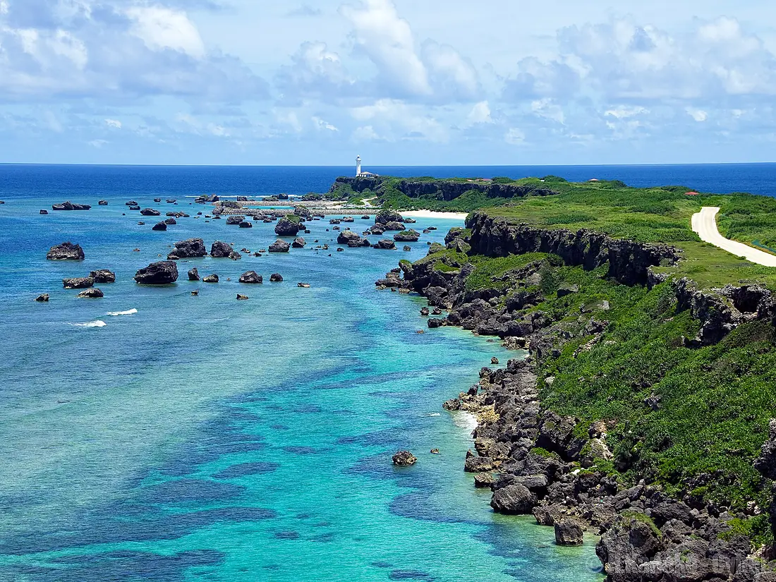 真夏の東平安名崎 (The cape of Higashihennazaki) 04 Jul, 2014 - panoramio