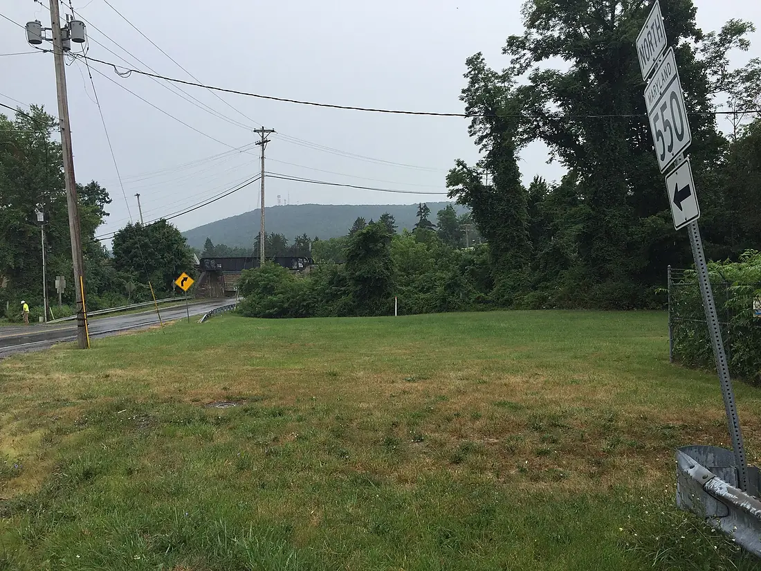 2016-07-28 15 09 41 View north along Maryland State Route 550 (Pen Mar Road) at MacAfee Hill Road, Pennersville Road and Camp Ritchie Road in Highfield-Cascade, Washington County, Maryland