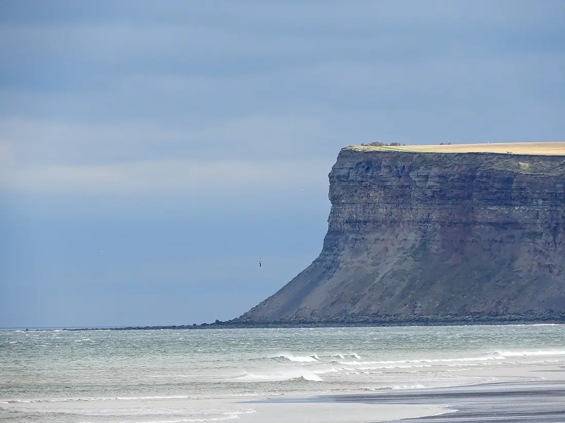 Hunt Cliff (49498281306)