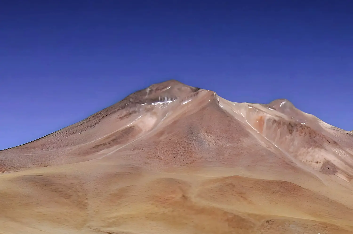 Miscanti Lagoon near San Pedro de Atacama (July 2008)