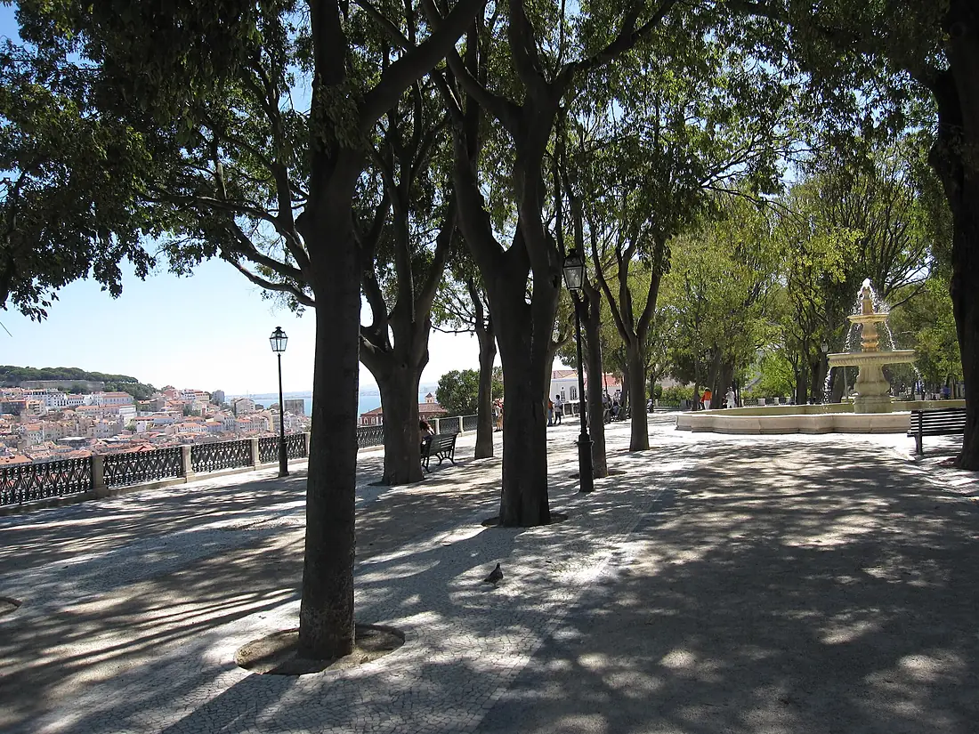 Miradouro de São Pedro de Alcantara (3901816850)