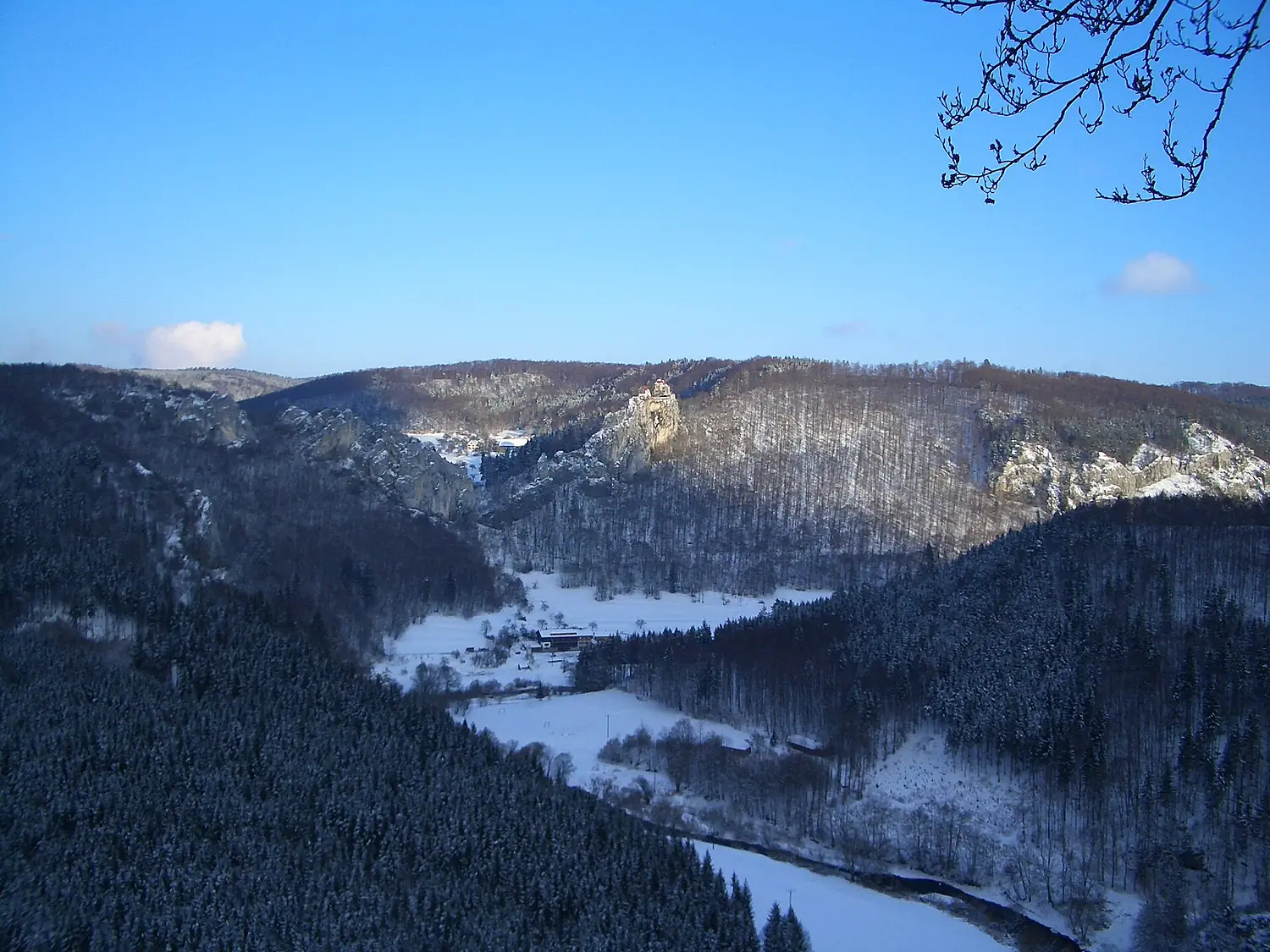 Knopfmacherfelsen, Danube Valley - panoramio - Eduardo Manchon