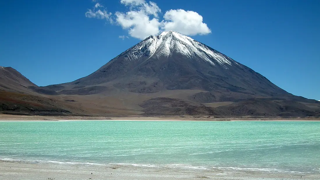 Licancabur LagunaVerde