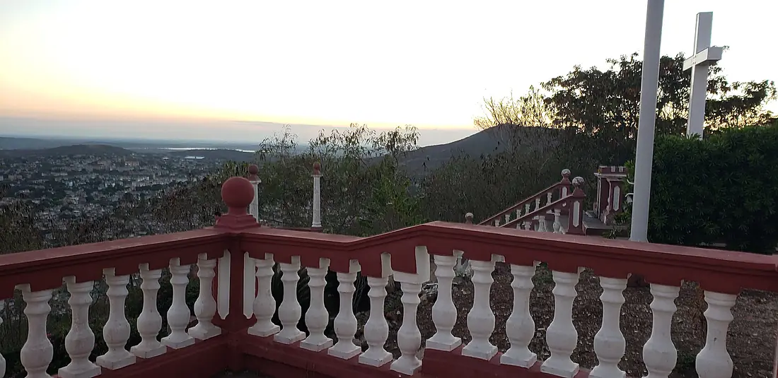 Atardecer desde la Loma de la Cruz, Holguín