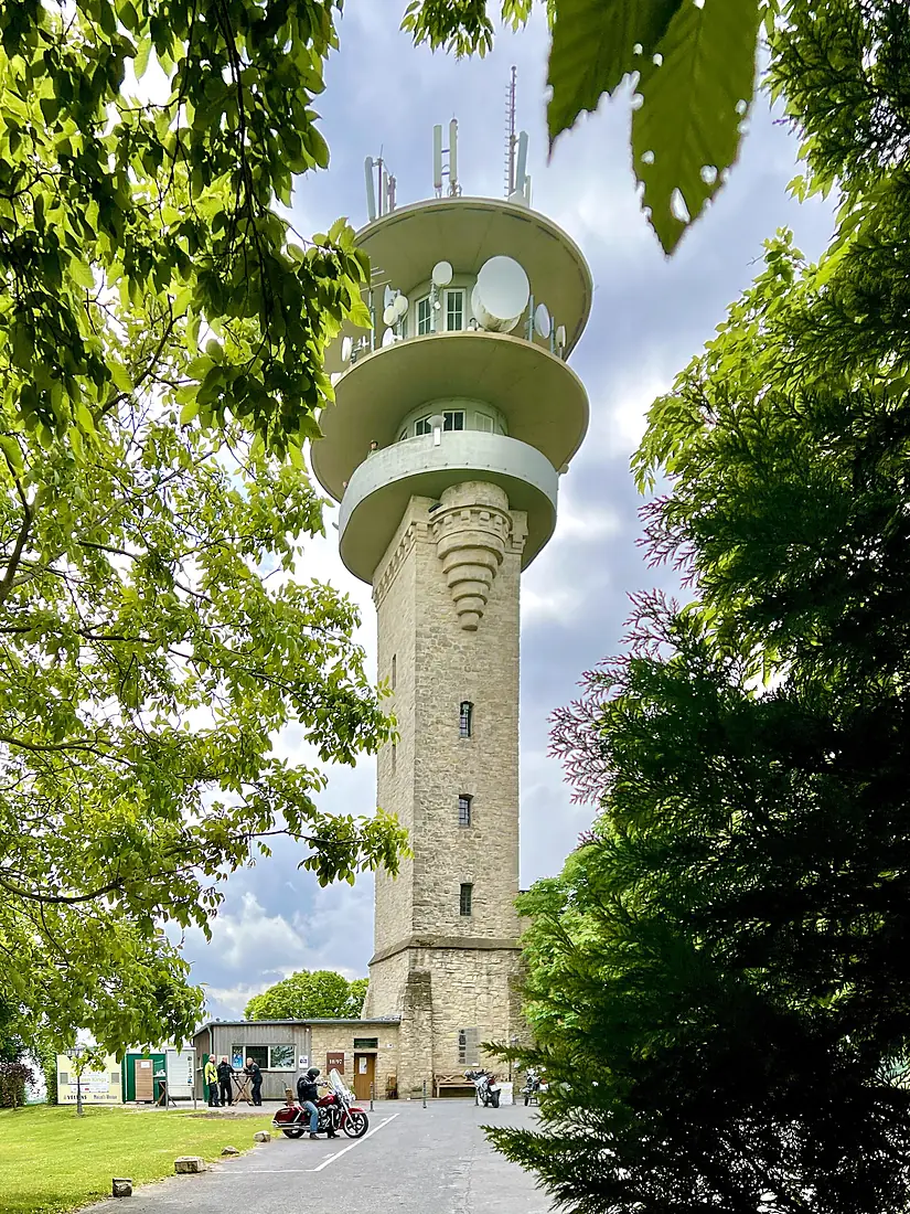 Longinusturm 1