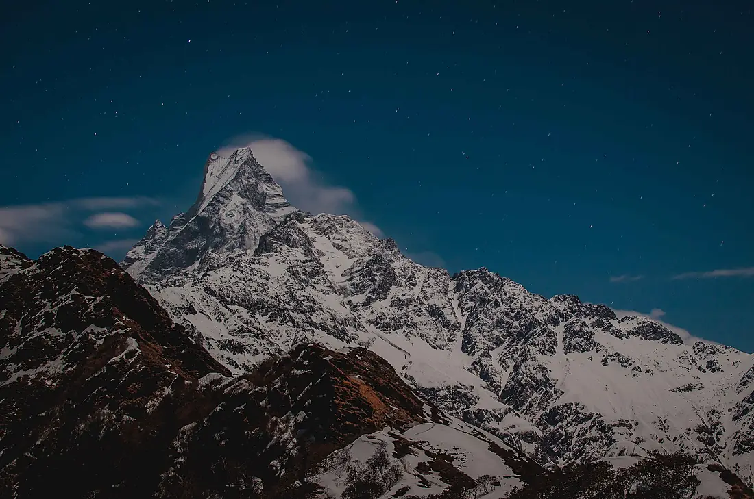 A view of mardi trail with Mount Fishtail(Machhapuchchhre) in the background