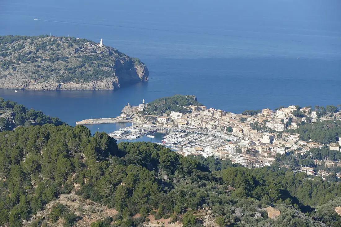 View from Mirador de les Barques 02