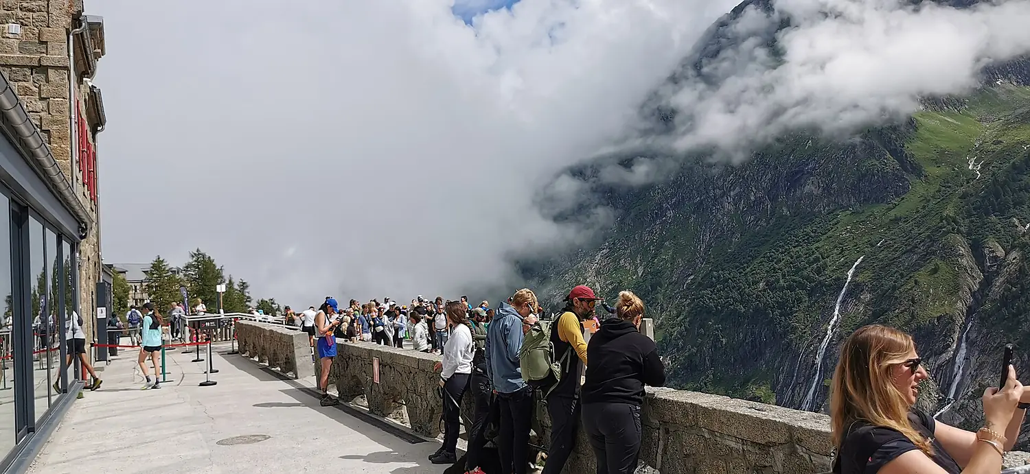FRA — Région Auvergne-Rhône-Alpes — Département Haute-Savoie — commune de Chamonix-Mont-Blanc — Montenvers (Besucher) — 2024-07-22 Mattes