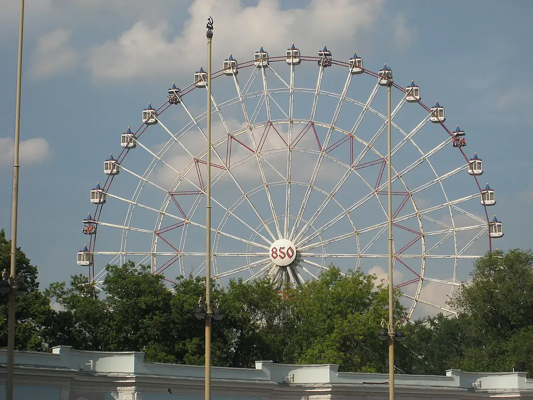 2013-06-08 - Moscow-850 Ferris wheel