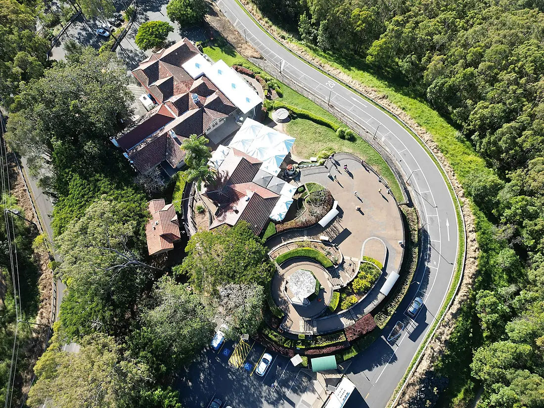 Mount Coot-tha's summit lookout, 2005