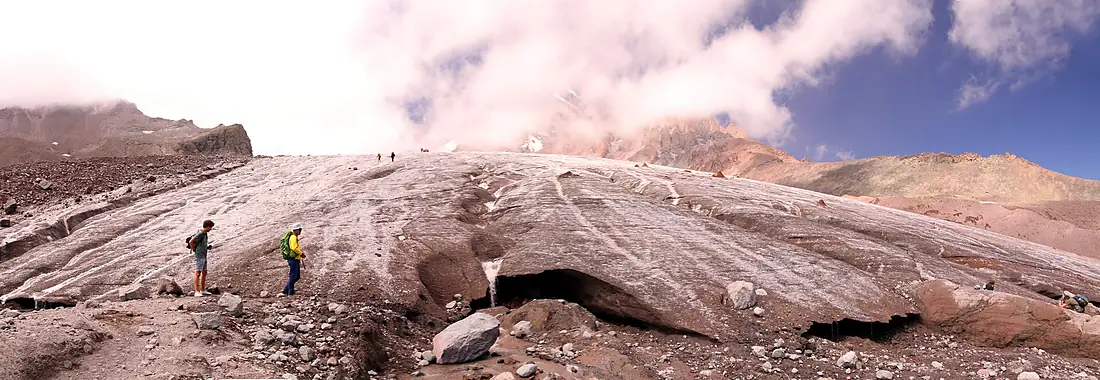 980522-Kazbek-GregetiGlacier-pan1