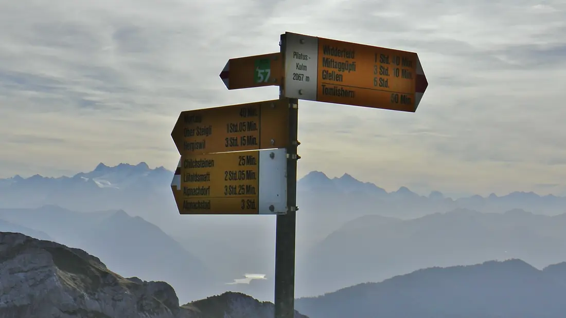 Pilatus-Kulm-Wegweiser