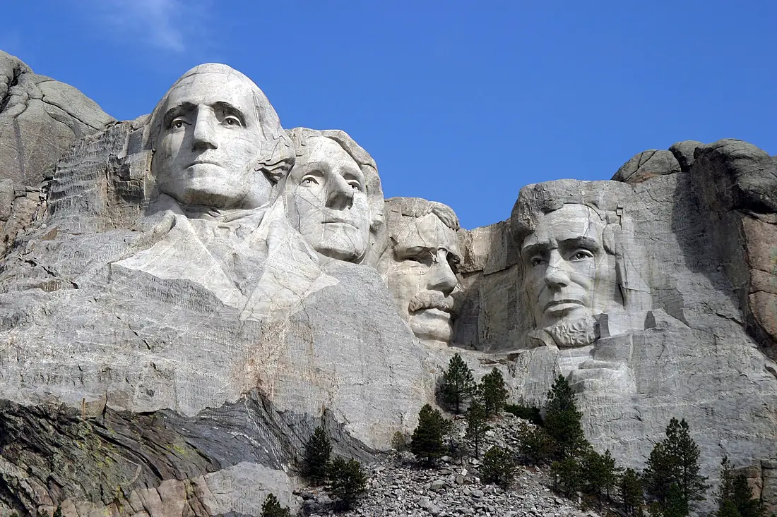 Dean Franklin - 06.04.03 Mount Rushmore Monument (by-sa)