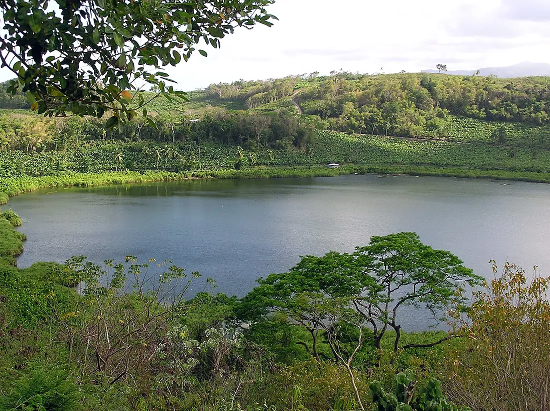 Grenada Lake Antoine - panoramio