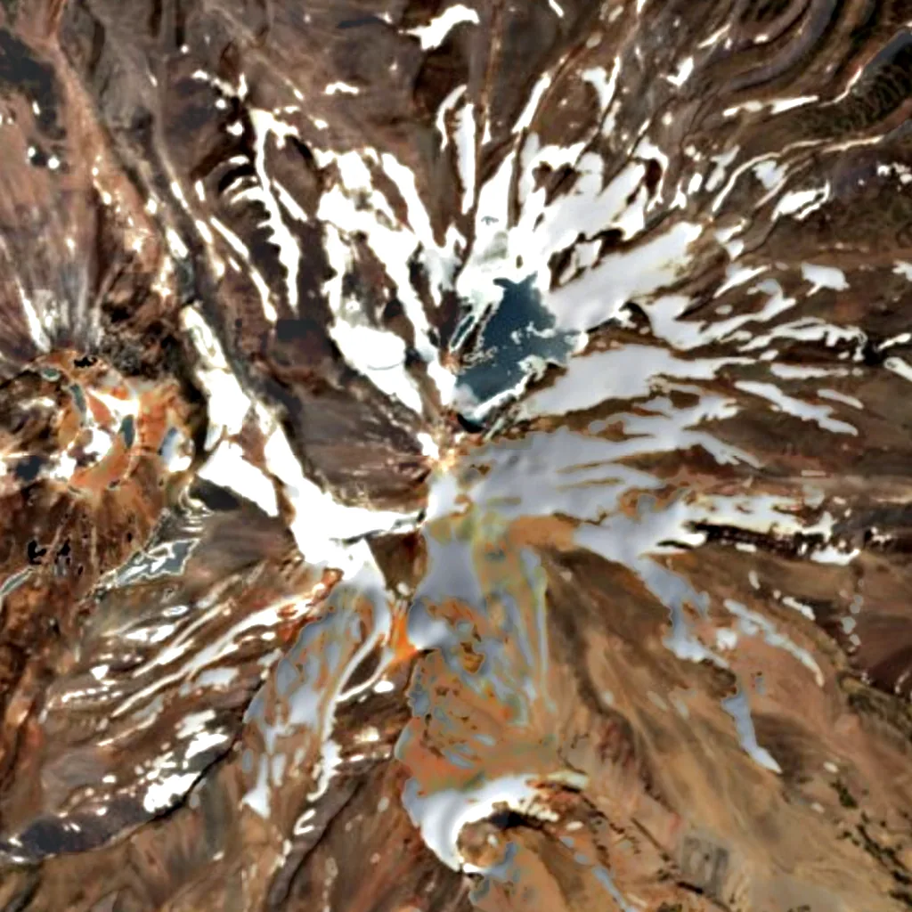 Mount Shasta seen from above (Sentinel-2)