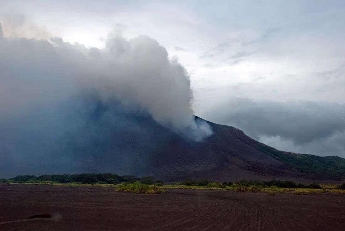Approaching Mt. Yasur across the ash plains, Tanna, Vanuatu, 12 June 2009 - Flickr - PhillipC