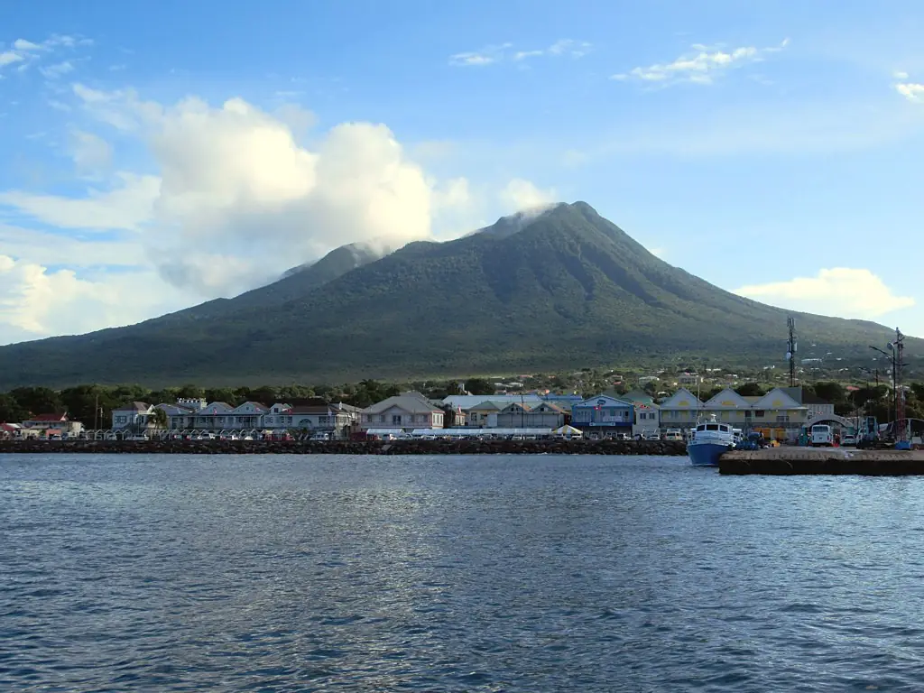 Nevis Peak (49843141073)