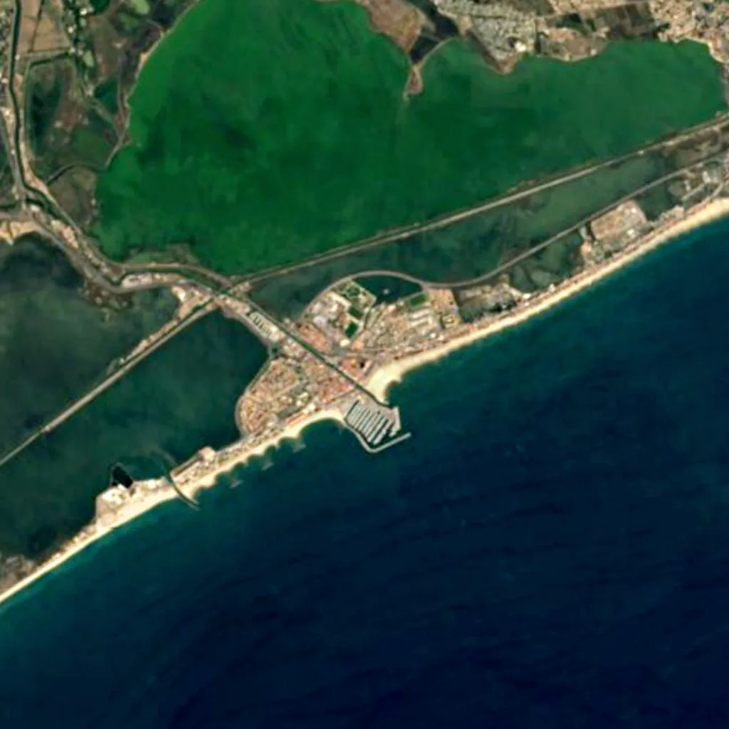 Phare de la méditerranée seen from above (Sentinel-2)
