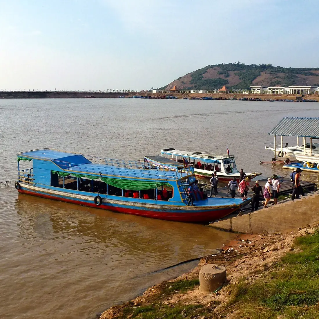 Pier at Phnom Krom, Siem Reap - panoramio