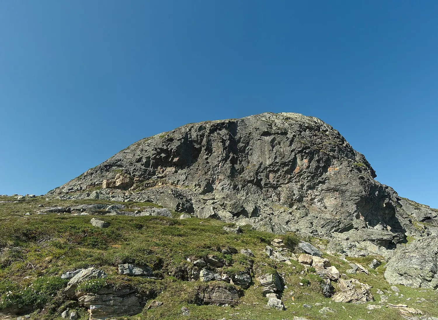 Pikku-Malla cliff