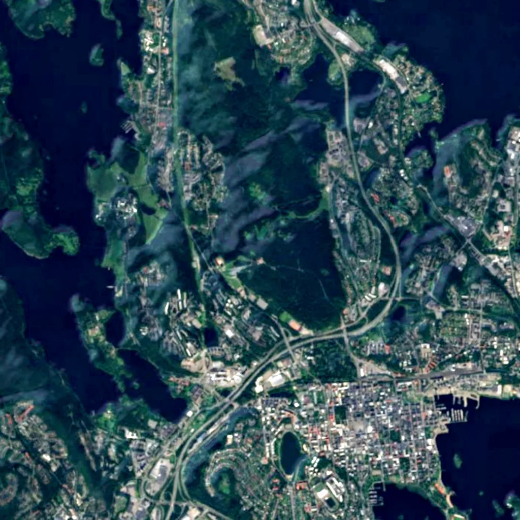 Puijo tower seen from above (Sentinel-2)