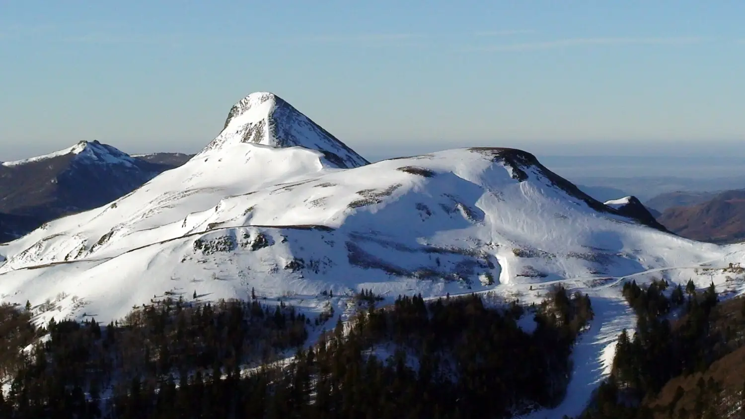 Puy Griou vu depuis le Roc du Bec de l'Aigle