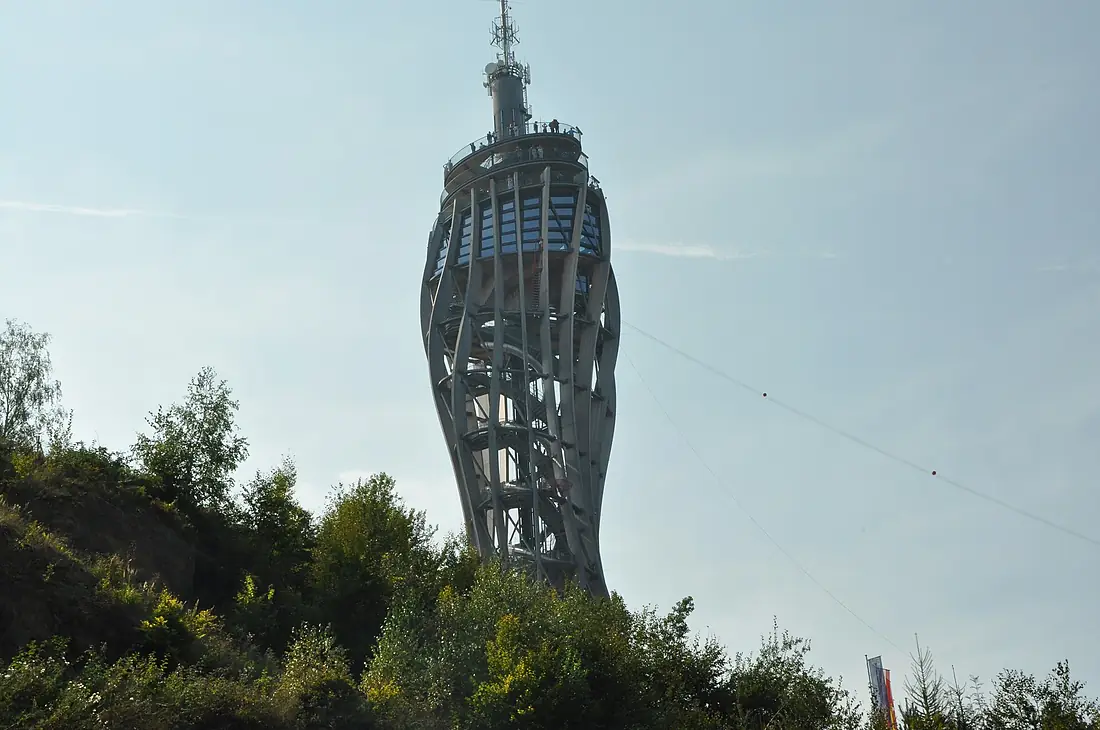 5 14 Aussichtsturm Pyramidenkogel Keutschach Kärnten 2016