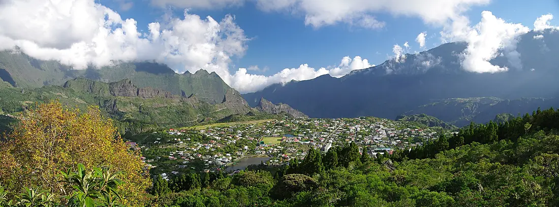 PanoramaCilaosFromRocheMerveilleuse