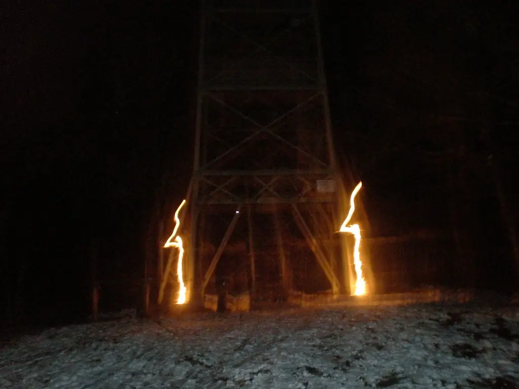 Rosskopfturm mit Feuerdeko