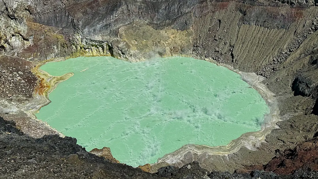 Ilamatepec Lake