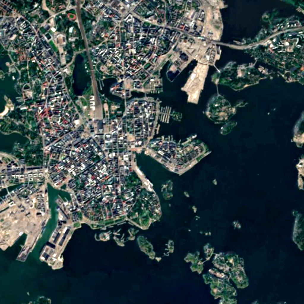 SkyWheel Helsinki seen from above (Sentinel-2)