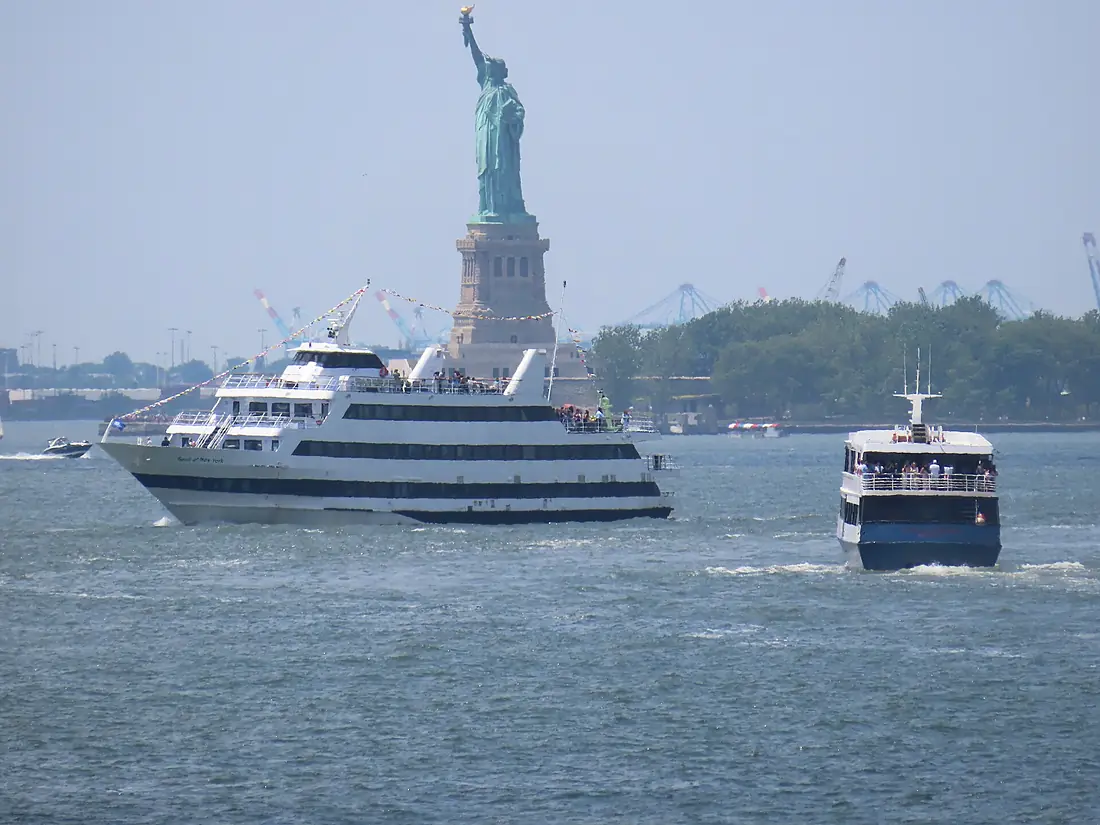 20210627 99 New York Harbor & Statue of Liberty (51801301592)