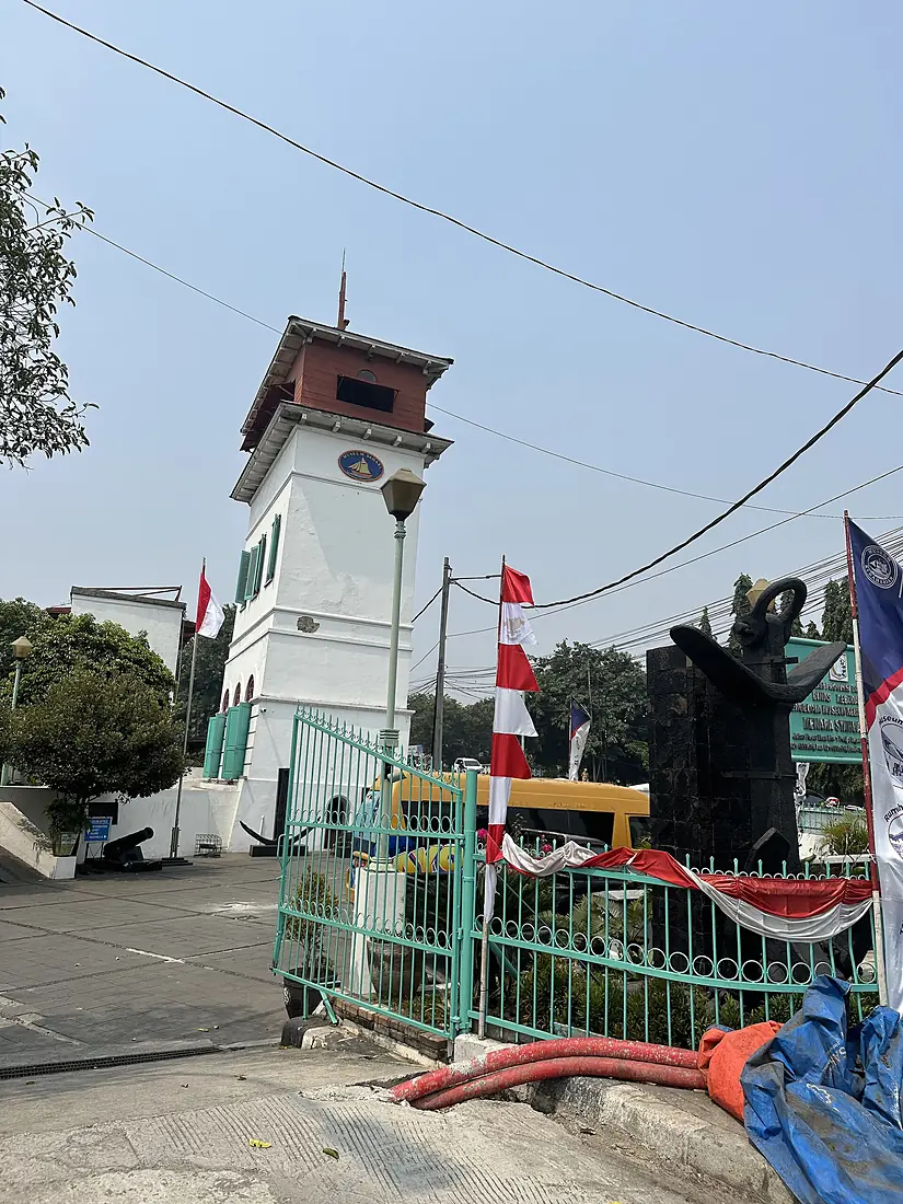 De uitkijk (Menara Syahbandar) 01