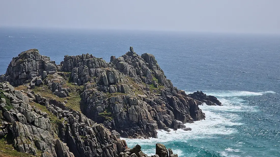 Logans Rock Treen