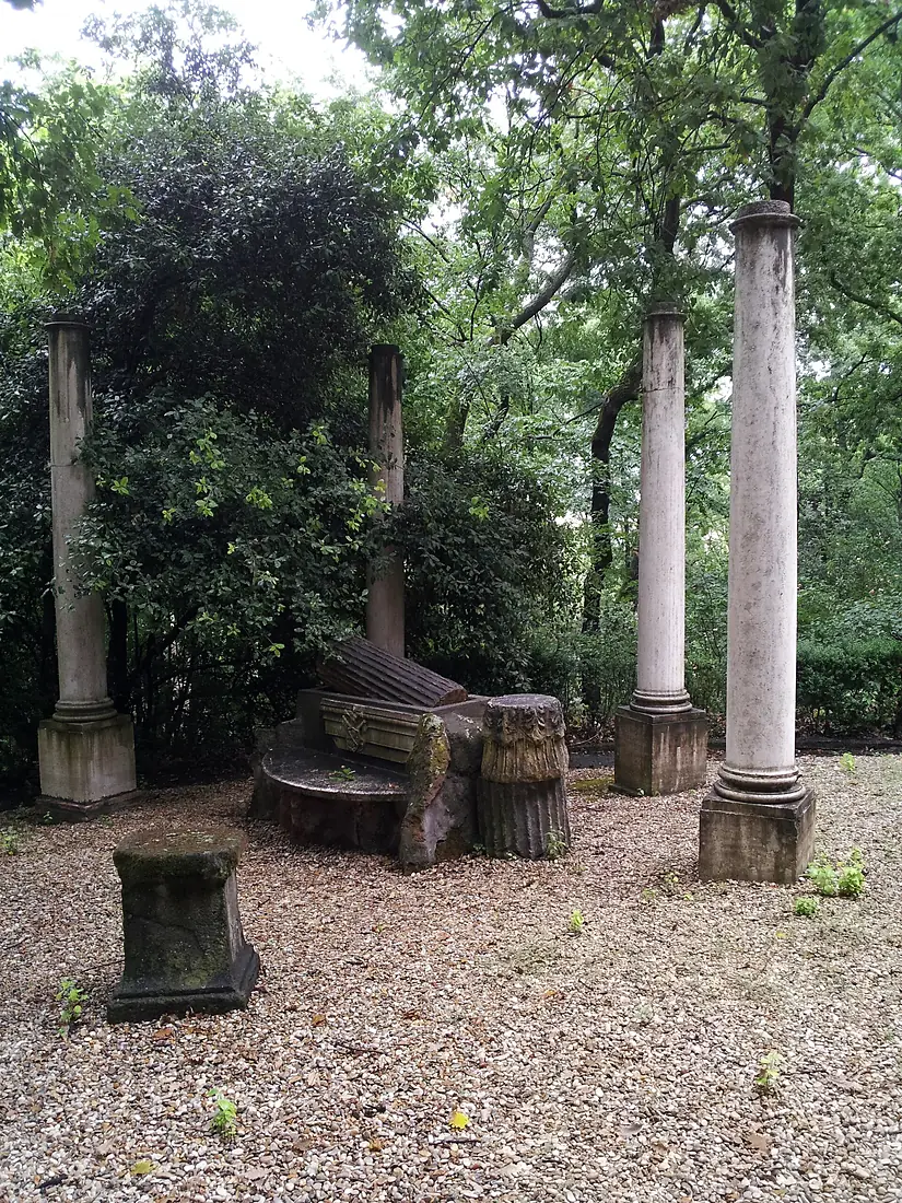 Ruins in the Vatican Gardens - panoramio